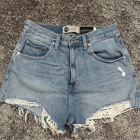 Levi's Pants - Levi’s Silver Tab Mom Shorts